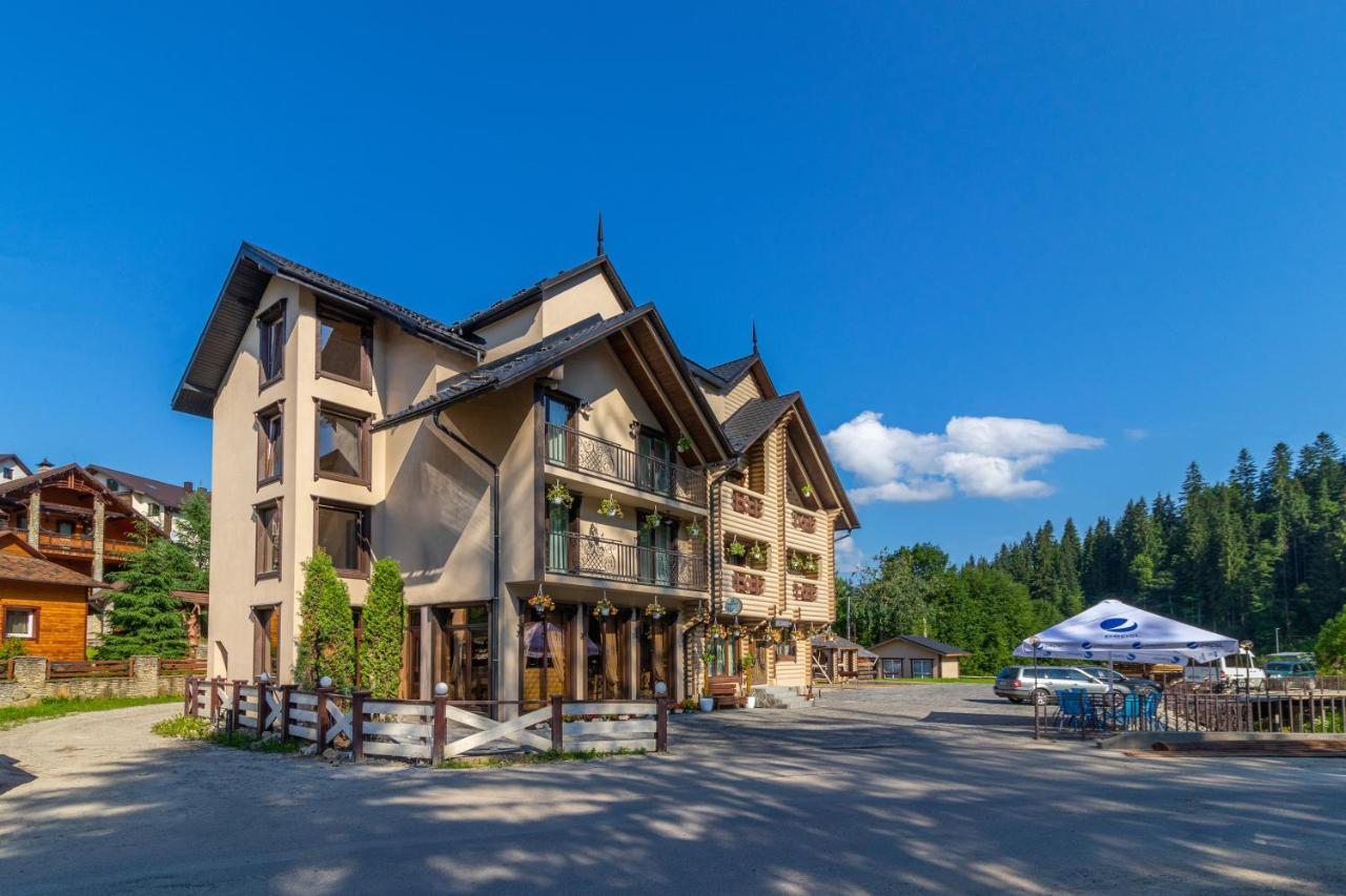Guest House Turda Bukovel Eksteriør billede