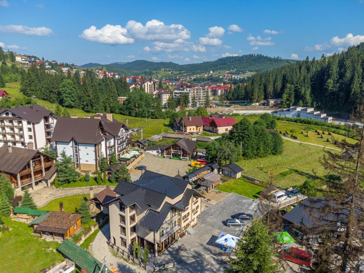 Guest House Turda Bukovel Eksteriør billede