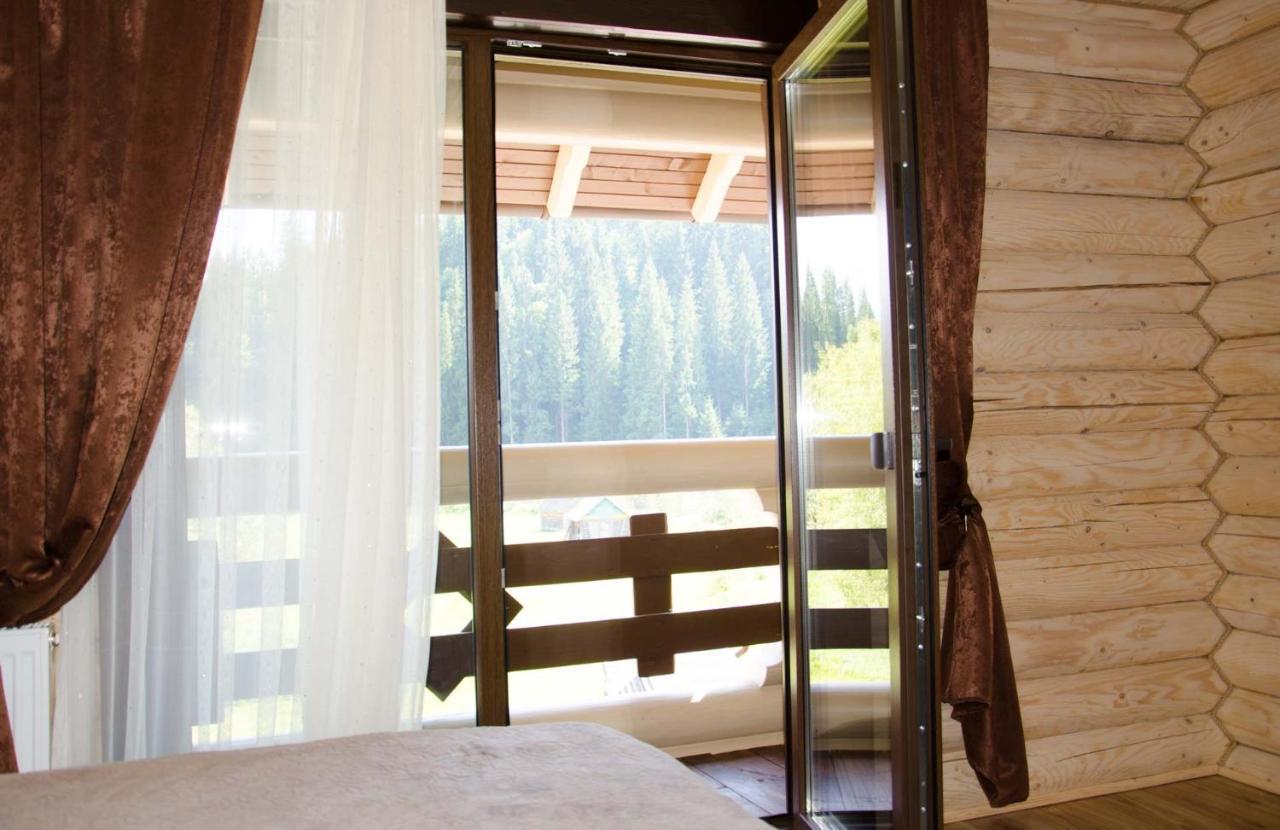 Guest House Turda Bukovel Eksteriør billede